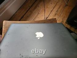 APPLE MACBOOK PRO i7