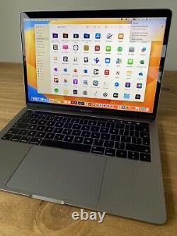 Apple MacBook Pro (13 2017, 4TB 3 PORTS)? , 3.1GHz, 8GB, 256GB, Grey