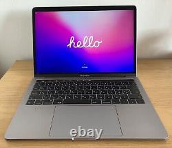 Apple MacBook Pro 13 2017 Space Gray Core i5 8GB RAM 500GB SSD Touch Bar Japan