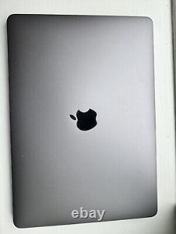 Apple MacBook Pro 13.3 (256GB SSD, Intel Core i5 8th Gen, 2.40 GHz, 8GB) A2159