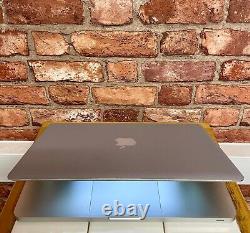 Apple MacBook Pro 13 Core i5 2.5GHz 16GB RAM 256GB HDD GREY MS-Office & SEQUOIA