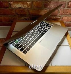 Apple MacBook Pro 13 Core i5 2.5GHz 16GB RAM 256GB SSD MD101 MacOS SONOMA