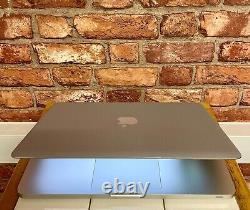 Apple MacBook Pro 13 Core i5 2.5GHz 16GB RAM 256GB SSD MS Office SEQUIOA