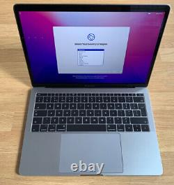 Apple MacBook Pro 13 i5 2.3GHz 8GB 256GB Great Condition/macOS Monterey/AP40