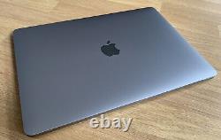 Apple MacBook Pro 13 i5 2.3GHz 8GB 256GB Great Condition/macOS Monterey/AP40