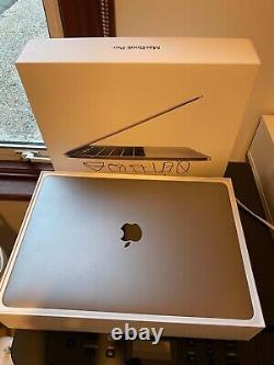 Apple MacBook Pro 13 inch Core i7 3.30GHz 512GB SSD / 16GB Ram with box