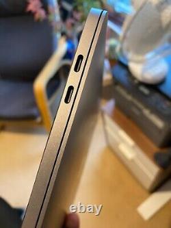 Apple MacBook Pro 13 inch Core i7 3.30GHz 512GB SSD / 16GB Ram with box