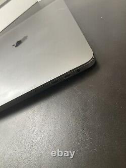 Apple MacBook Pro 13inch i5 Retina 2017. Non Working! Sold For Spares only
