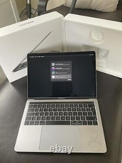 Apple MacBook Pro 13inch i5 Retina 2017. Non Working! Sold For Spares only