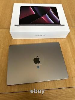 Apple MacBook Pro 14 (512GB SSD, M2 Pro, 16GB) Laptop Space Grey. Pristine