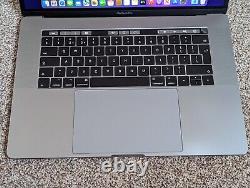 Apple MacBook Pro 15 2017 2.9GHz i7 16GB Ram 512GB SSD Radeon GPU Space Grey