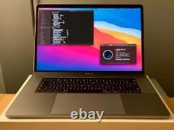 Apple MacBook Pro 15 2017, i7, 16GB RAM, 512GB SSD, Radeon 560, Space Grey