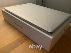 Apple MacBook Pro 15 2017, i7, 16GB RAM, 512GB SSD, Radeon 560, Space Grey