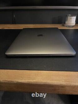 Apple MacBook Pro 15.4 256GB With Touchbar Late 2016 Model