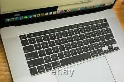 Apple MacBook Pro 15 6 Core i7 9th Gen 2.60GHz 16GB 256GB 2019 Dual Graphic