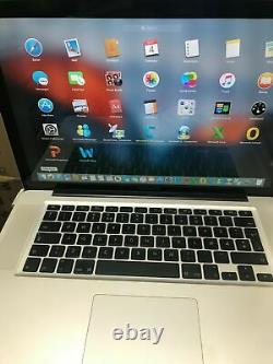 Apple MacBook Pro 15 inch Core2Duo 2.4 GHz 4 GB RAM -320GB Late 2008