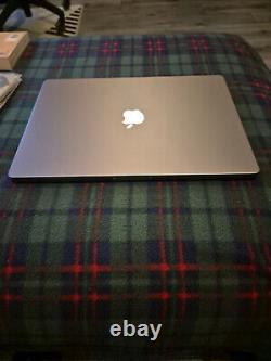 Apple MacBook Pro 16 2019 (Intel Core i9 2.4 GHz, 2TB SSD, 64GB RAM)