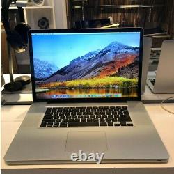 Apple MacBook Pro 17 inch Laptop (mid 2009)