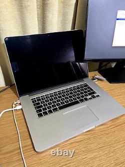 Apple MacBook Pro 2015 i7, 15-Inch, 16GB (Screen not working)