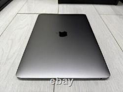 Apple MacBook Pro Retina 13.3 2017 128GB SSD 8GB Ram 2.3GHz Core i5 Space Grey