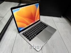 Apple MacBook Pro Retina 13.3 2017 256GB SSD 8GB Ram 2.3GHz Core i5 Silver