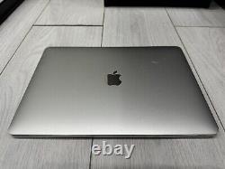 Apple MacBook Pro Retina 13.3 2017 256GB SSD 8GB Ram 2.3GHz Core i5 Silver