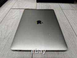 Apple MacBook Pro Retina 13.3 2017 256GB SSD 8GB Ram 2.3GHz Core i5 Silver