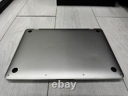 Apple MacBook Pro Retina 13.3 2017 256GB SSD 8GB Ram 2.3GHz Core i5 Silver