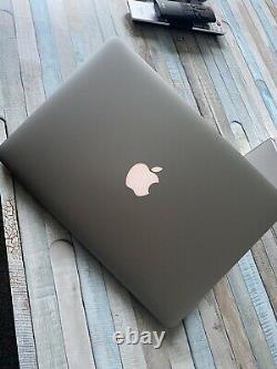 Apple MacBook Pro Retina 8GB RAM 121GB SSD 13.3inch Laptop Silver (IMMACULATE)