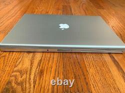 Apple Macbook Pro 15 a1226 2.4GHz 4GB RAM 35 cycle Great condit Trackpad READ