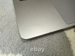 MacBook Pro 13 (2017) i5, 16GB RAM, 256GB SSD, FINAL CUT PRO, LOGIC PRO X