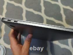 MacBook Pro 13 (2017) i5, 8GB RAM, 256GB SSD, FINAL CUT PRO, LOGIC PRO X