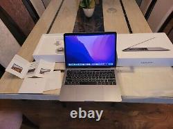 MacBook Pro 13.3 2019 Touch Bar 256GB SSD 16GB Ram 2.4GHz Core i5 + Office 2019