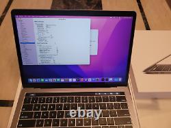 MacBook Pro 13.3 2019 Touch Bar 256GB SSD 16GB Ram 2.4GHz Core i5 + Office 2019