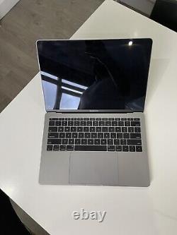 MacBook Pro (13-inch, 2017, Two Thunderbolt 3 ports) 128GB 8GB RAM