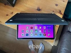 MacBook Pro 15 i7 4.0GHz NEW 2TB SSD 16GB RAM DUAL GRAPHICS