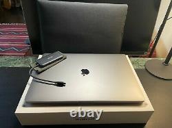 MacBook Pro 16 Space Grey 2.6GHz 6-core 9th Gen. I7 16GB with accessories