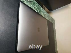 MacBook Pro 16 Space Grey 2.6GHz 6-core 9th Gen. I7 16GB with accessories