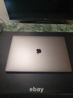 MacBook Pro 16 Space Grey 2.6GHz 6-core 9th Gen. I7 16GB with accessories