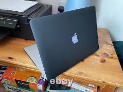Macbook Pro 15 3.4GHz i7 Quad Core 2TB SSD 16GB RAM IG