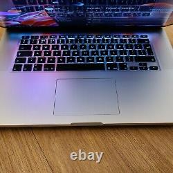 Macbook Pro Retina 15 Mid 2015, Intel i7 2.2GHz, 16GB Ram, 1TB SSD new battery