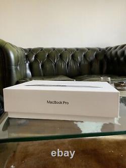 PERFECT CONDITION APPLE MacBook Pro 13in (256GB SSD, 256 GB, 8GB) Space Grey