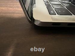 2017 Apple Macbook Pro Retina 13.3 (8gb, 256gb Ssd) État Acceptable