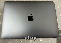 Apple 12 MacBook A1534 Late 2016 Core M5 1.2GHz 8GB 500GB Excellent Condition can be translated to: Apple 12 MacBook A1534 fin 2016 Core M5 1,2 GHz 8 Go 500 Go en excellente condition.