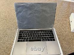Apple MacBook Pro 13 (256 Go SSD, 8 Go) Ordinateur portable Gris sidéral (MR9Q2B/A)
