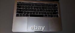 Apple MacBook Pro 13.3 2017 2.3GHz Dual-Core Intel Core i5 121GB SSD <br/> 
 	  
	<br/>
MacBook Pro 13.3 Apple 2017 2.3 GHz Double cœur Intel Core i5 121 Go SSD