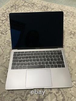 Apple MacBook Pro 13.3 Gris Sidéral (Intel Core i5 dual-core 1,6 GHz, SSD 128 Go)