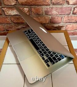 Apple MacBook Pro 13 Core i5 2.4GHz 16Go RAM 256Go SSD MD313 macOS SONOMA<br/>   
    
 <br/> (Note: 'Go' stands for gigaoctets, the French equivalent for gigabytes)