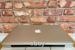 Apple MacBook Pro 13 Core i5 2.4GHz 16Go RAM 256Go SSD MD313 macOS SONOMA<br/>
 <br/> 
(Note: 'Go' stands for gigaoctets, the French equivalent for gigabytes)