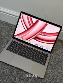 Apple MacBook Pro 13 pouces 2017 A1708 avec I5-7360U, 16 Go de RAM et 256 Go de SSD